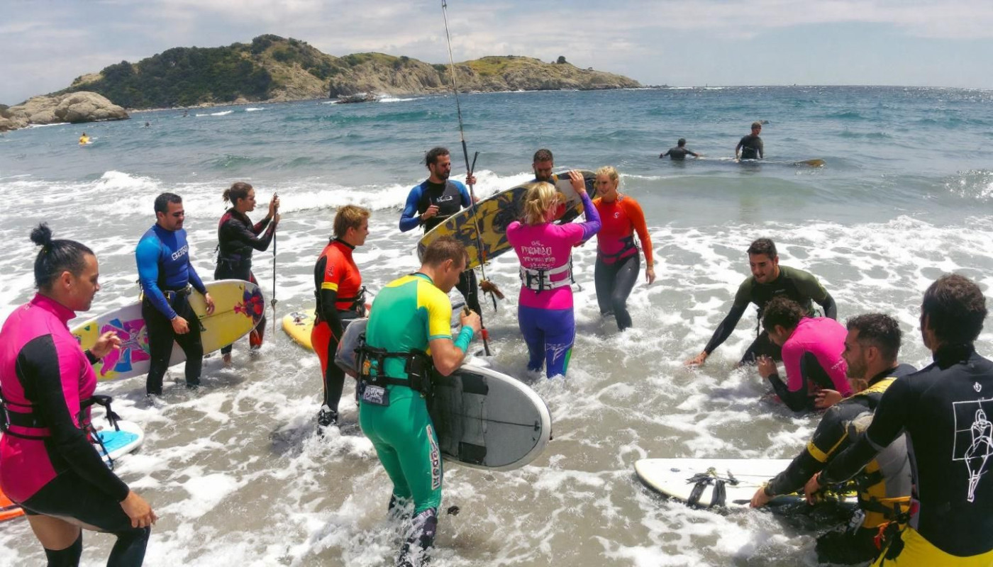 Guida completa agli sport acquatici: scegliere tra kitesurf, SUP e wingfoil